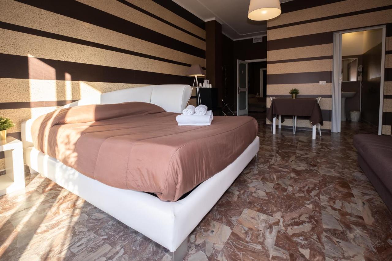 Cconforthotels R&B Semplici Emozioni Бари Экстерьер фото