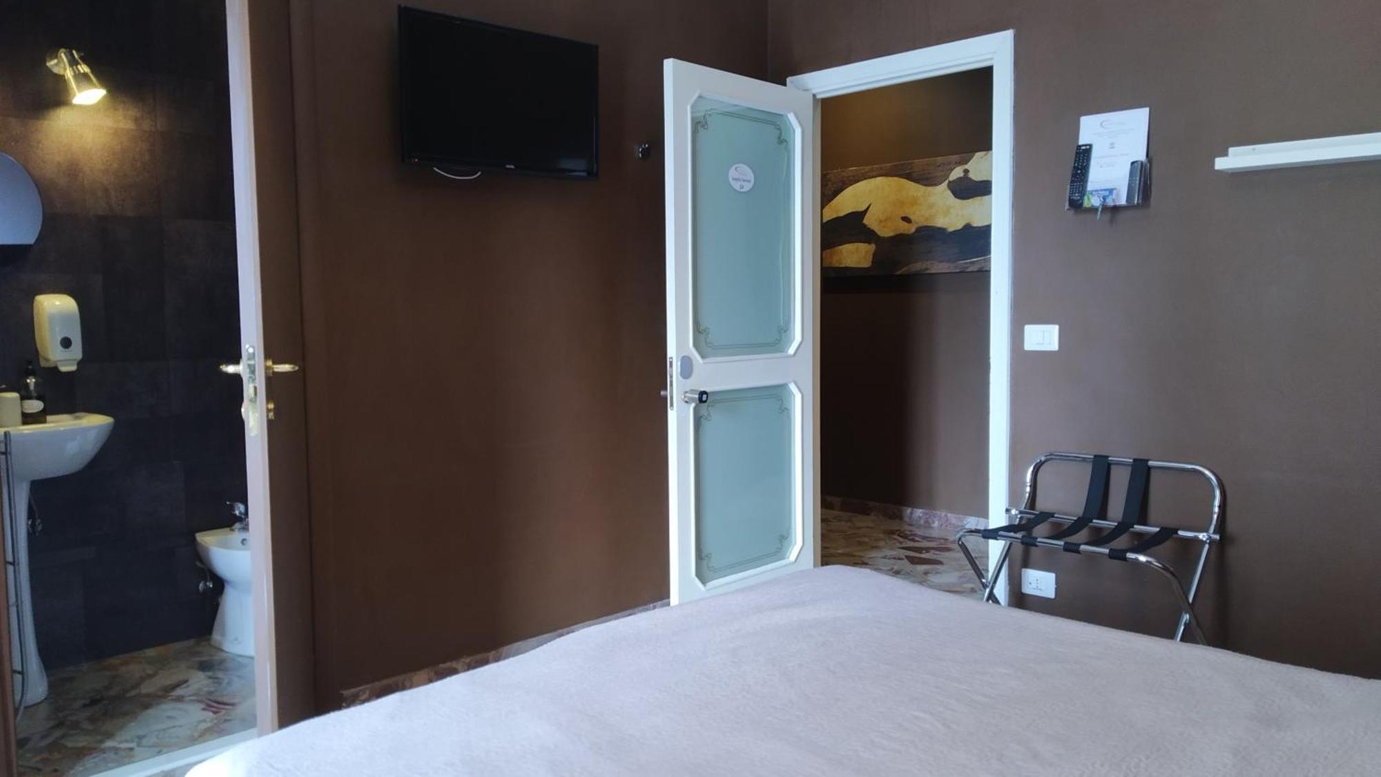 Cconforthotels R&B Semplici Emozioni Бари Экстерьер фото